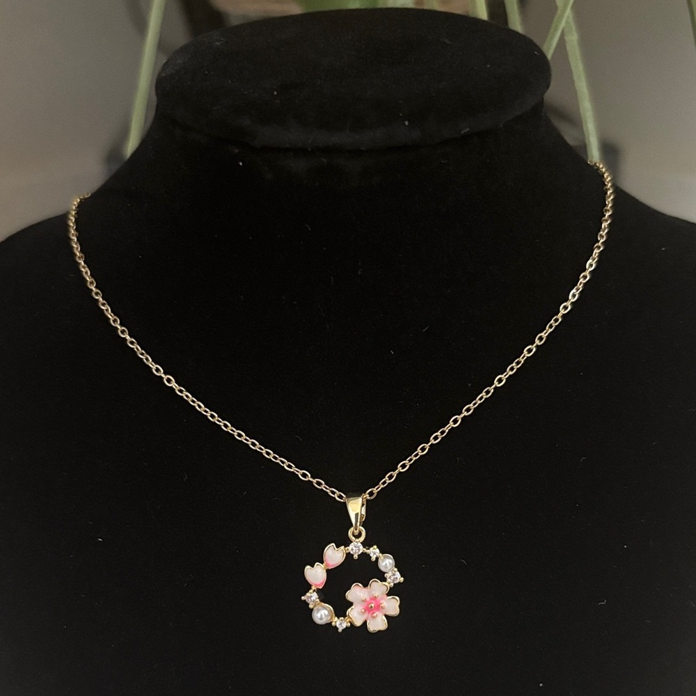 Stainless Steel Delicate Pink Flower Wreath Pendant Necklace - Women Jewelry